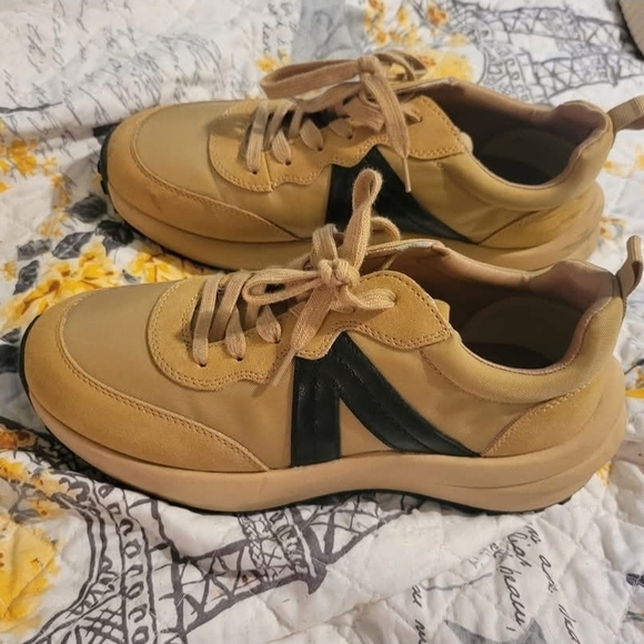 Scout Tan Sneakers with Black Accent Lace-Up - Picture 2 of 4